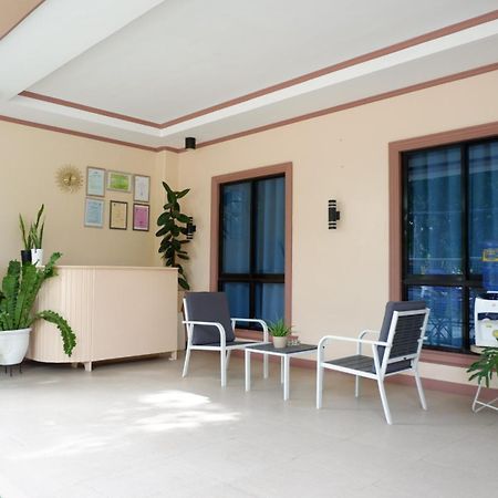 Jun'S Inn Oslob Bagian luar foto