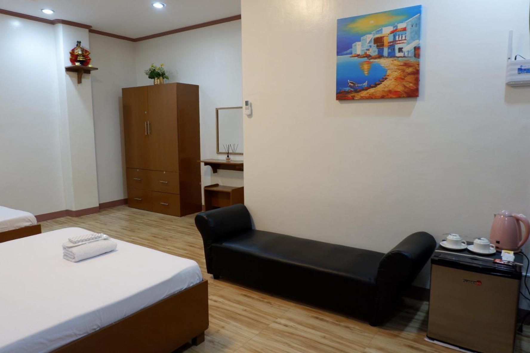 Jun'S Inn Oslob Bagian luar foto